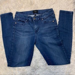 Celebrity Pink mid-rise skinny jean